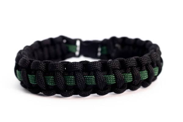 Paracord Wristband – Green Line 2